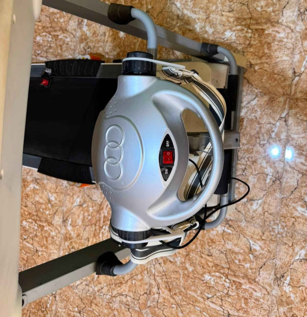 للبيع جهاز سير كهربائي (Treadmill) منزلي
جهاز نظيف وشغال بحالة جيدة، مناسب للمشي والركض داخل المنزل.
✅ شاشة رقمية تعرض بيانات التمرين
✅ مفتاح أمان
✅ مسكات لقياس النبض
✅ هزاز مع حزام للتنحيف
✅ مناسب للاستخدام اليومي
سبب البيع: عدم الحاجة إليه.
السعر 300 الف وقابل للنقاش
‏‪***********‬‏ 
رقم الهاتف
