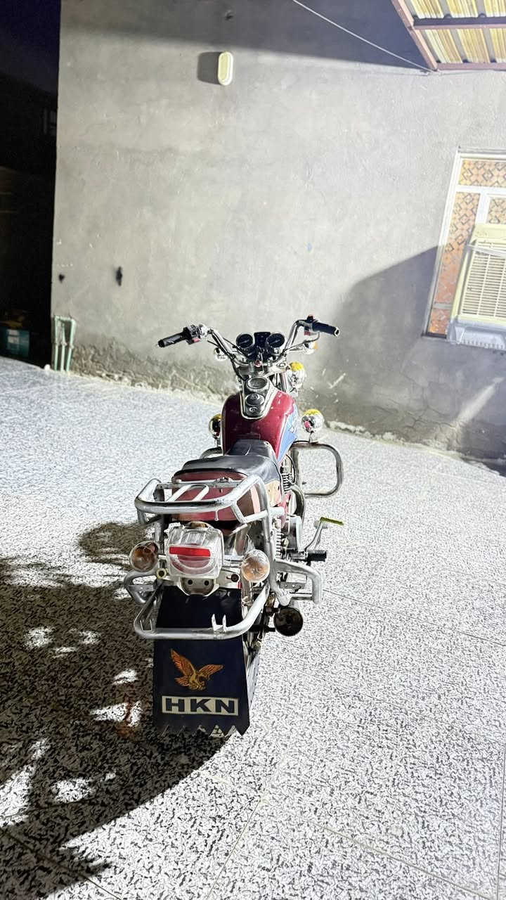 جونده للبيع
نضيفه 
وكهربائه شغاله وسلف وهند كامله 
مديل ٢٠١٣سماوه ام العصافير 
***********
سعر 750,000
وبيه مجال
