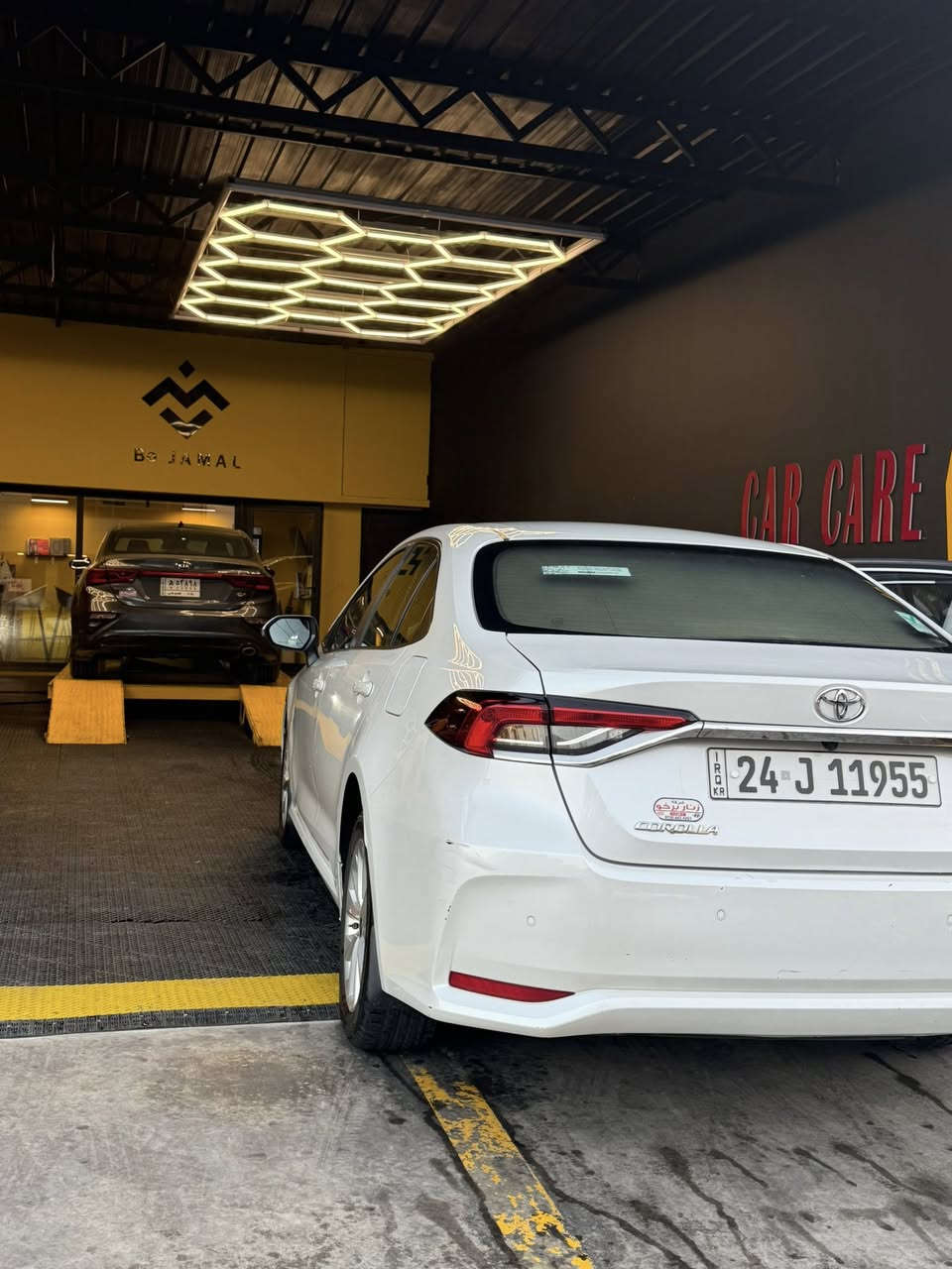 كورلا SAS 2022 فول مواصفات محرك 1800
ماشية 100 الف حادثها خارجي باب وجاملغ معدل بارد 
والباب مرشوش السيارة حلوة ونظيفة على ايدي 
للاستفسار ***********
