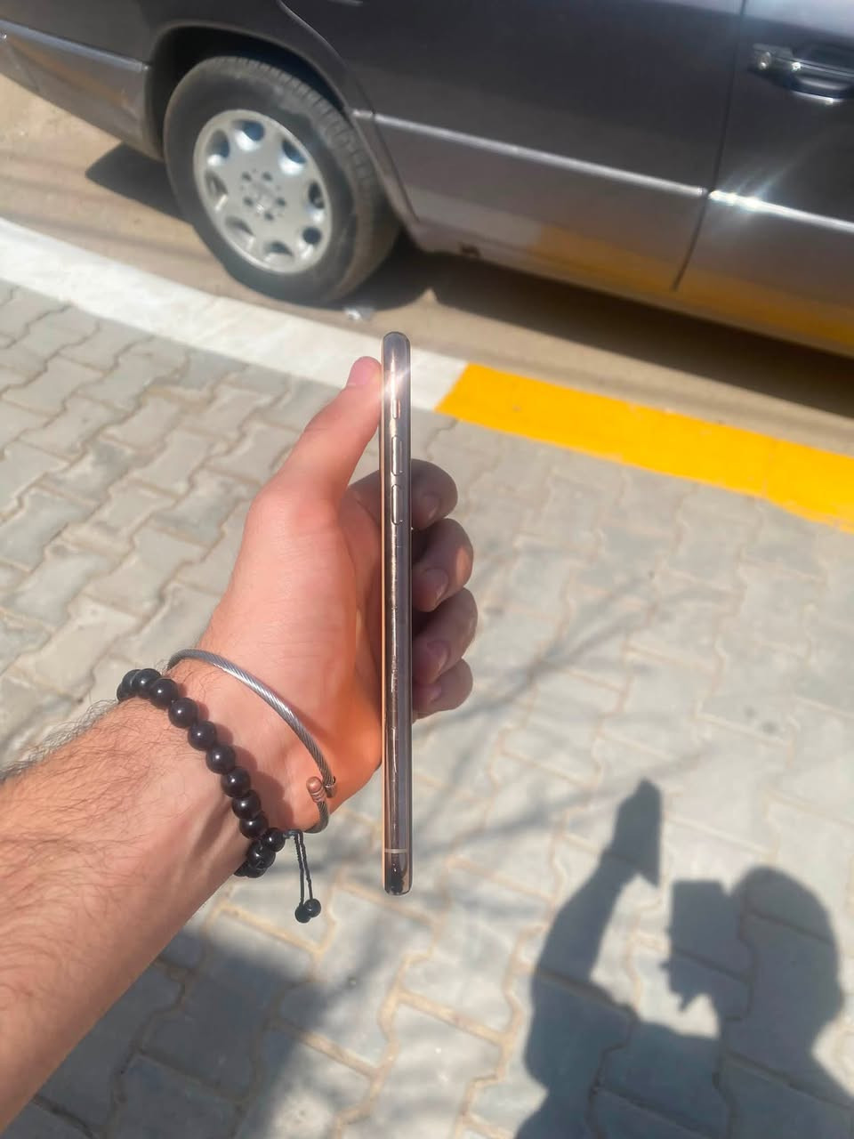 سلام عليكم ايفون 11 برو ماكس
الجهاز وتر برووف مامفتوح ولا داخل صيانه ابد 
نظافته فوك ال90 
ذاكره 64 
وبطاريته 75
الشراي يخابرني وبخدمتة ***********
