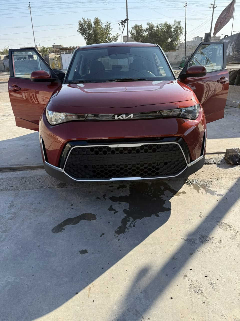 كيا صول 2025 دخول جديد
المواصفات :
سياره زيرو 
ماشيه 2000 وضع الشركه 
شاشه كبيره 
كامره خلفيه دواره
رادر امامي 
تحديد مسار 
ايقاف ذاتي 
مود درايف(متعدد القياده) 
وباقي الموصفات المعروفه 
السعر 135 وبيها مجال حق الجيه
للاستفسار***********
