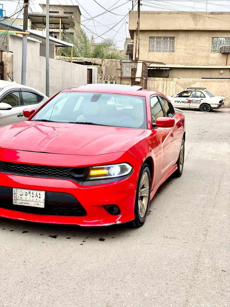 دوج جارجر SxT رقم بغداد
موديل 2020 اصل

وارد أمريكي  مكينه 3600

تو ويل

المواصفات 

-بصمة

-شاشة 

-كامرة دواره حساسات

-كرسي كهرباء

-قطعتين تبريد 

-تشغيل عن بعد

السيارة جديدة  كير مكينة صدر تخم تاير.             مصبوغة احزام 

جماليه 

مكانه دياله سعره 165 

***********
