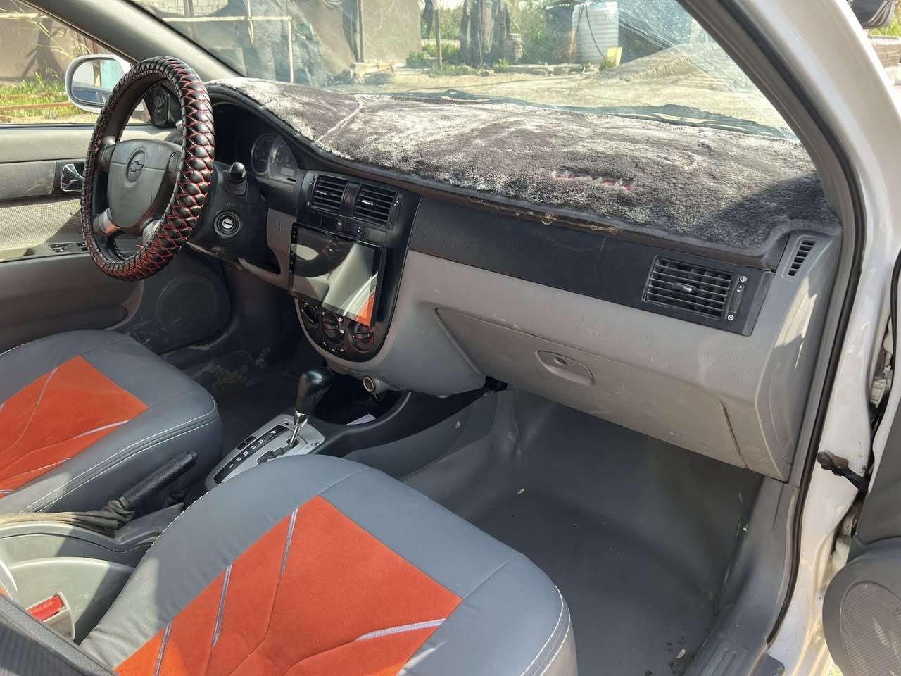 السلام عليكم السياره 2011 خليجي مصبوغ حزام فقط جماليه كير ومكينه وحداديه تايرات جدد اي نقص مابيها رقم بغداد الدولي مالكها يمي موجود تبريد ثلج ترايك وين مايعجبك مكاني بابل السعر 70 وبيها مجال ***********
