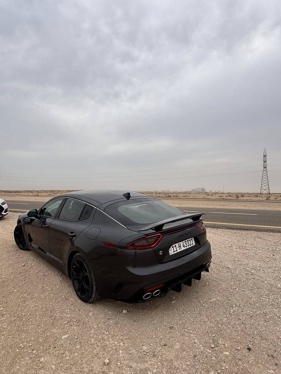 سلام عليكم للبيع كيا ستينجر 2018 
Twin Turbo GDI 3.3
الضرر: الجاملغ الخلفي والباب الخلفيه والسايق ملاون يعني 3قطع الجاملغ الامامي كلير حادثها كلش حلو وخفيف بدون ايرباك ونشرته عليها تزويد كامل شوت وعطاسات شفتات بالستيرن فجوج برمبو
مواصفات السيارة :
1- زينون عالي ناصي
2- لدات
3- حساسات امامي خلفي
4- كامرة خلفية
5- كشنات تدفئة
5- كشنات كهرباء سايق وعكس السايق
6- شاشة + ابل كار بلي
7- لدات بالدشبول 
8- توقف ذاتي للمحرك بالازدحام
9- ستيرن تدفئة
10- سماعات هارمن كاردن 18 سماعة
12- خمس انضمة قيادة
14- كشنات جلد اسود
Auto hold + 15- هاند بريك كهربائي
16- اكيد تعرفون السيارة بصمة
17- جامات اوتو تنزل وتصعد
18- مري قلاب + حراري + عاكس للضوء
19- فتح الباب الكهربائي للمنزل
سعر السيارة : 155 وبيها مجال مجال حك العملة صور الحادث موجودة والسيارة لحد هسة ماشية 56 الف ميل
رقم : بغداد مميز تحويل مباشر
للاستفسار ***********
