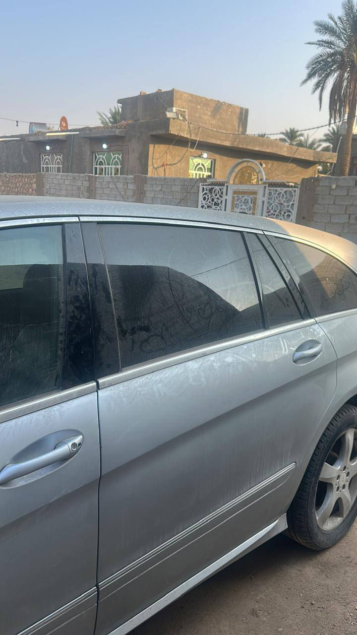 السلام عليكم
للبيع فقط
ادوات ادوات ادوات
مكفوله كفاله عامه
مارسيدس موديل2011
7راكب 
فول اوبشن فئته  R 350
بنوراما شاشات بالكشنات 
دخول جديد
سياره جاهزه من كلشي 
السعر 77 وبيه مجال
***********
مكان سياره نجف
