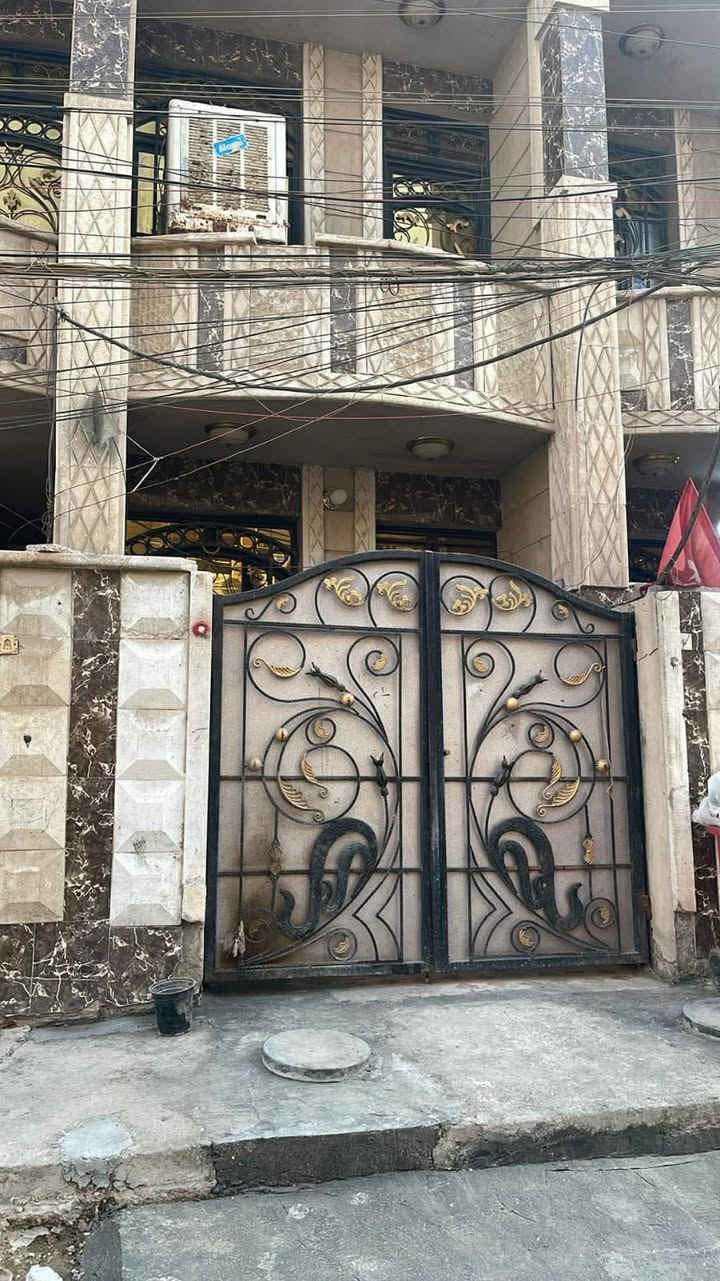 دار لليجار بناء حديث 👌📍موقع الشعب منطقه العقاري قرب مدرسه التربيه وصالون يلدز❤️
يتكون من غرفتين نوم وصاله وحمام ومطبخ وستقبال وسطح وبيتونه للاستفسار والطلب حسين الدراجي ابو الاكبر *********** (سعر اليجار 450 قفل )
