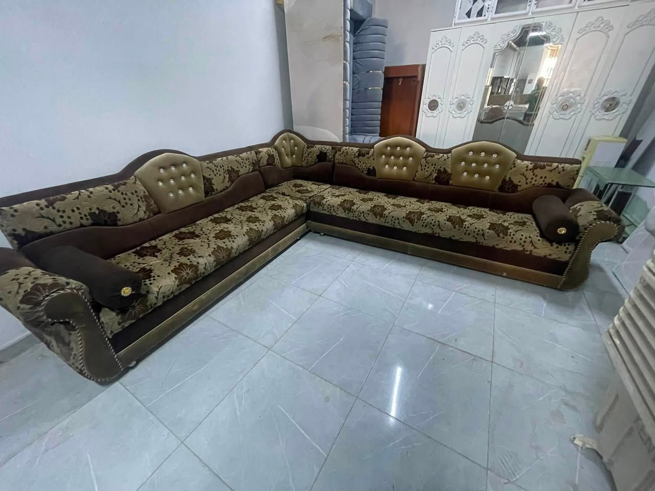 #معرض_الباشا_للاثاث 
تم وصول وجبه من الأثاث المستعمل 
العنوان /سامراء شارع البسود مجاور أسواق التركي 
***********اتصل او واتساب ☎️
