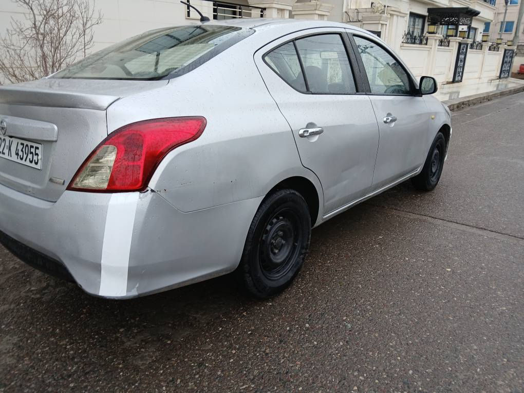 نیسان سەنی 2016 پێنج پارچە و دوو بستی بۆیاخە سێ پارچەی پێش ودوو دەرگای سایەقی پێشی هیچی نیە ڕەقەم و سەنەوی هەزە هەمووی  نوێیە تا  2030 نرخی 83وەرەقەیە هەولێر *********** أربيل, العراق
