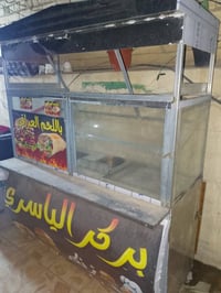 للبيع عربانه مال بركر كامله تحتوي على شوايه بركر وثنين طباخات تكلاه عر...