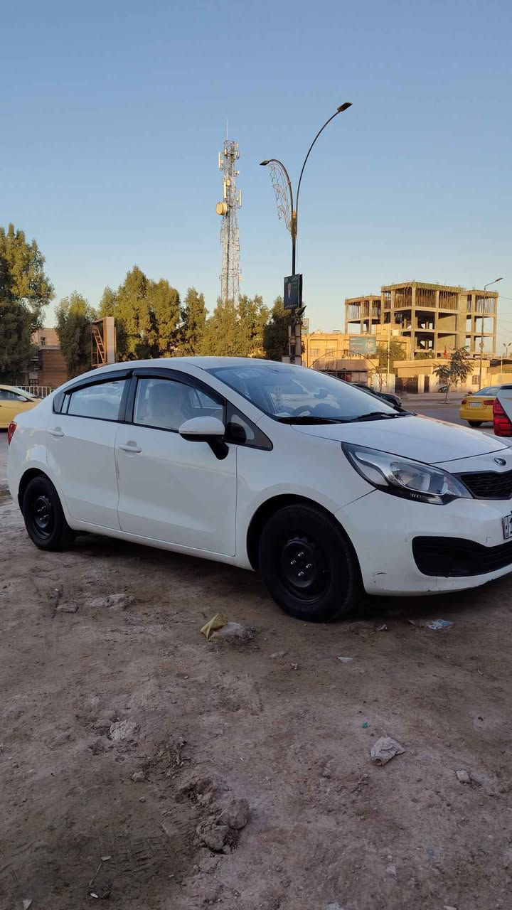 سيارة كيا ريو 15 السنوية باسمي 
للاستفسار *********** حلة, بابل
