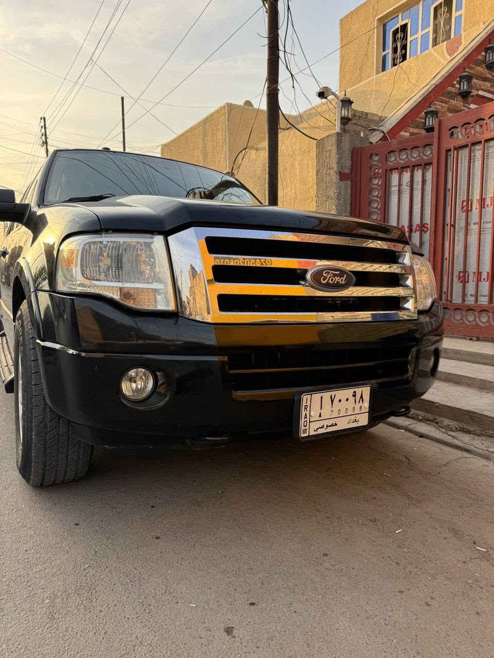 سلام عليكم فقط بيع  فورد اكسبدشين موديل2011 XLT السيارة بأسمي        مكفولة كفالة عامة بتره مابيها صبغ ولاضربة وما بيها نواقص تبريد ٣ قطع   مكينة وكير مكفولات مال الشركة        مكانها بغداد                                                                للأستفسار : ***********
