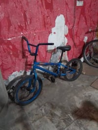 لبيع بسعر 50وبي مجال هذا رقمي 07773814679