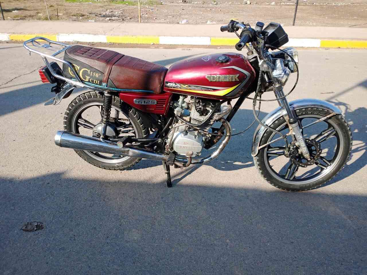 سلام عليكم دراجه سافان 5كير اوراق
موديل 2020 السعر 375 وبيها مجال واسط صويره الاتصال على الرقم ***********
