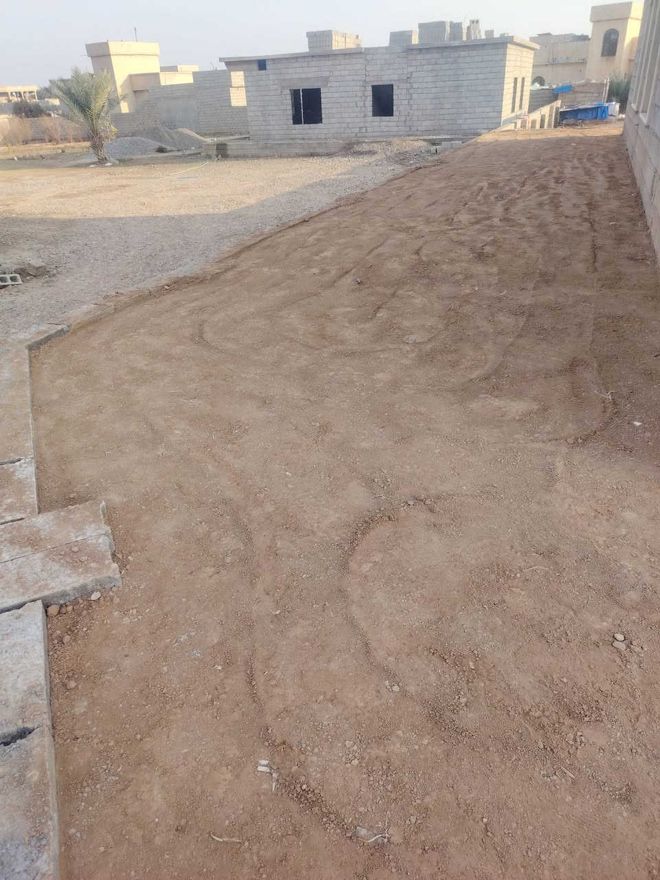 السلام عليكم..
يوجد تعديل لأرضية المنزل +فرش حجر +حدل (قبل فرش الحجر وبعد الفرش) للأستفسار على الرقم التالي 
هاتف :***********
