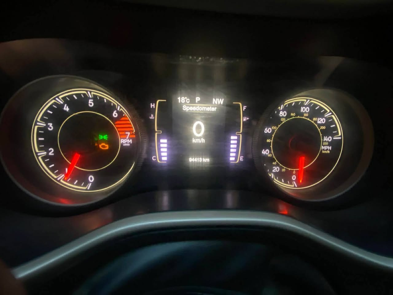 سلام عليكم جيب شيروكي ٢٠١٨ رقم جديد وسنوية جديدة وهزة جديدة حادث خلفي قطعتين فول عدة البانوراما  كفالة محرك كير والشواصي الغاد هم كفالة السعر ١٢٠ وبيها مجال للطيبين مكاني بغداد الكرخ ***********
