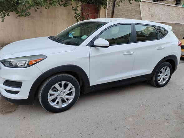 توسان ٢٠٢٠ وارد امريكي حادث جدا بسيط بجم كبس بدون  ايرباك  ومصلح على كد الضرر محرك ٢٠٠٠ GDi بلادي مملعوب بيها ماشية ٥٣  بسمي اني ستوردتها وعلى ايدي نظيفة بيها تكشير بل بنيد مواصفات عادية السعر ١٦٥ مكاني بغداد الشعب ***********. مكلف بنشرها اتصال على راعيها فقط
