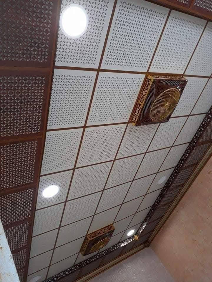 عمل جميع انواع ديكورات داخليه والخارجية وعمل جبس بورد وسقوف ثانوية وعمل  جميع الاصباغ داخل كربلا  ***********
