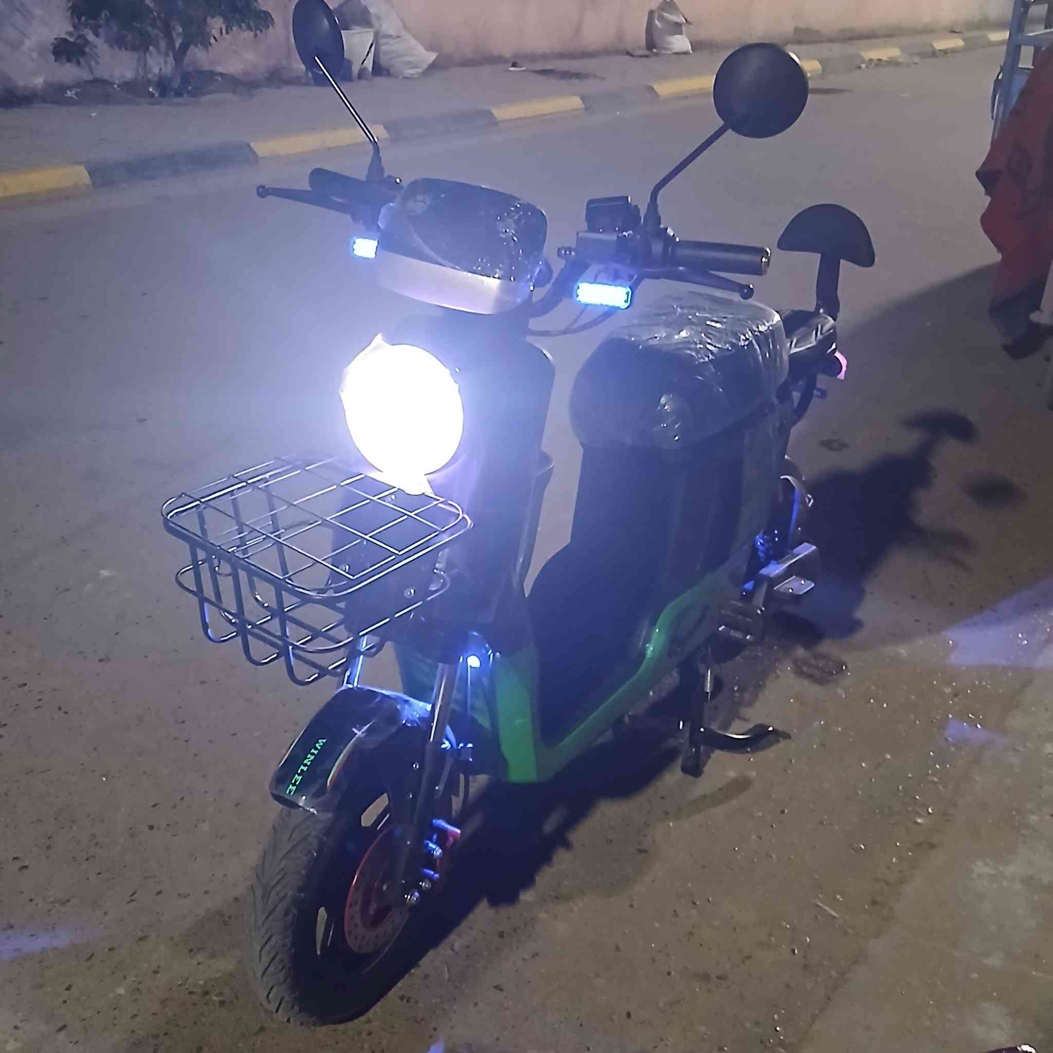 السلام عليكم ماطور شحن للبيع كلشي كامل مكاني بلد ***********
