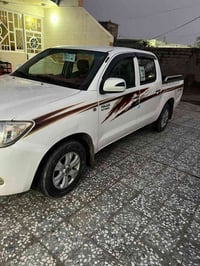 هايلوكس • ٢٠٠٨ • واسط انكليزي