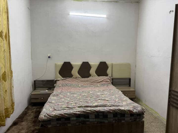 سلام عليكم غرفة للبيع ب120 مكاني حي الجزائر ***********
