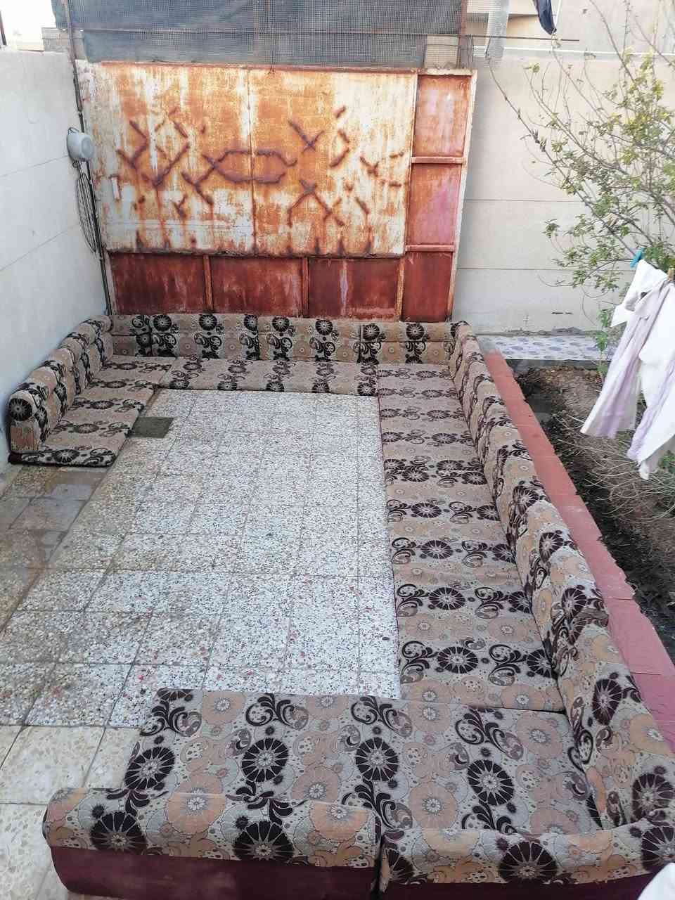 جلسه عربيه مستعمله للبيع ١٢ متر
١٠٠ الف
***********
