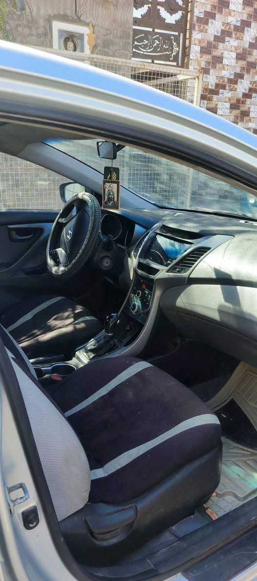 سلام عليكم سياره نـوع النترا مديل 15 خليجي ما بيها ضربه فقط بارد  تحكم ستيرن محرك 1.6 مكينة كير حداديه تبريد كفاله السعـࢪ 109 وبيها مجال للطيبن الاستفسار اكثر
 ***********
