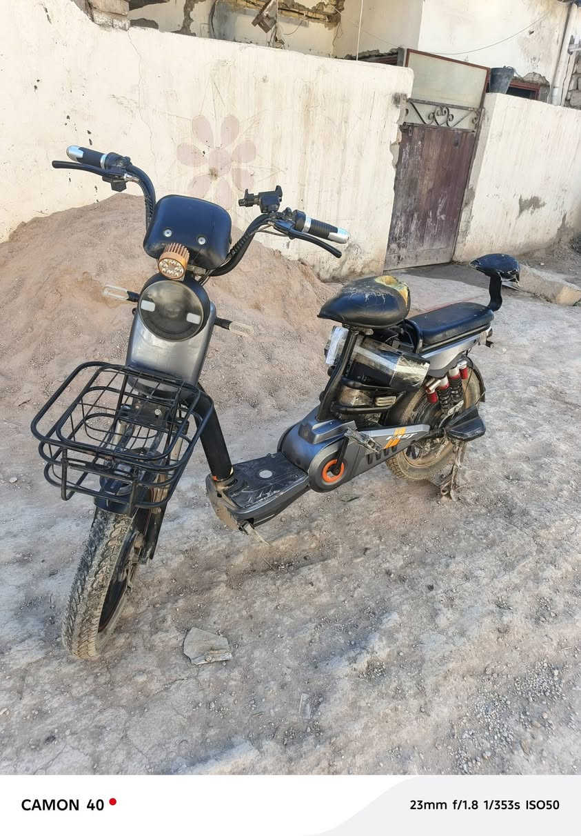 سلام عليكم دراجه شحن للبيع مكفوله بل نضافه وبطاريات شغاله ونضافه فول ولسعر 250بيهه مجال رقم الهاتف ***********
