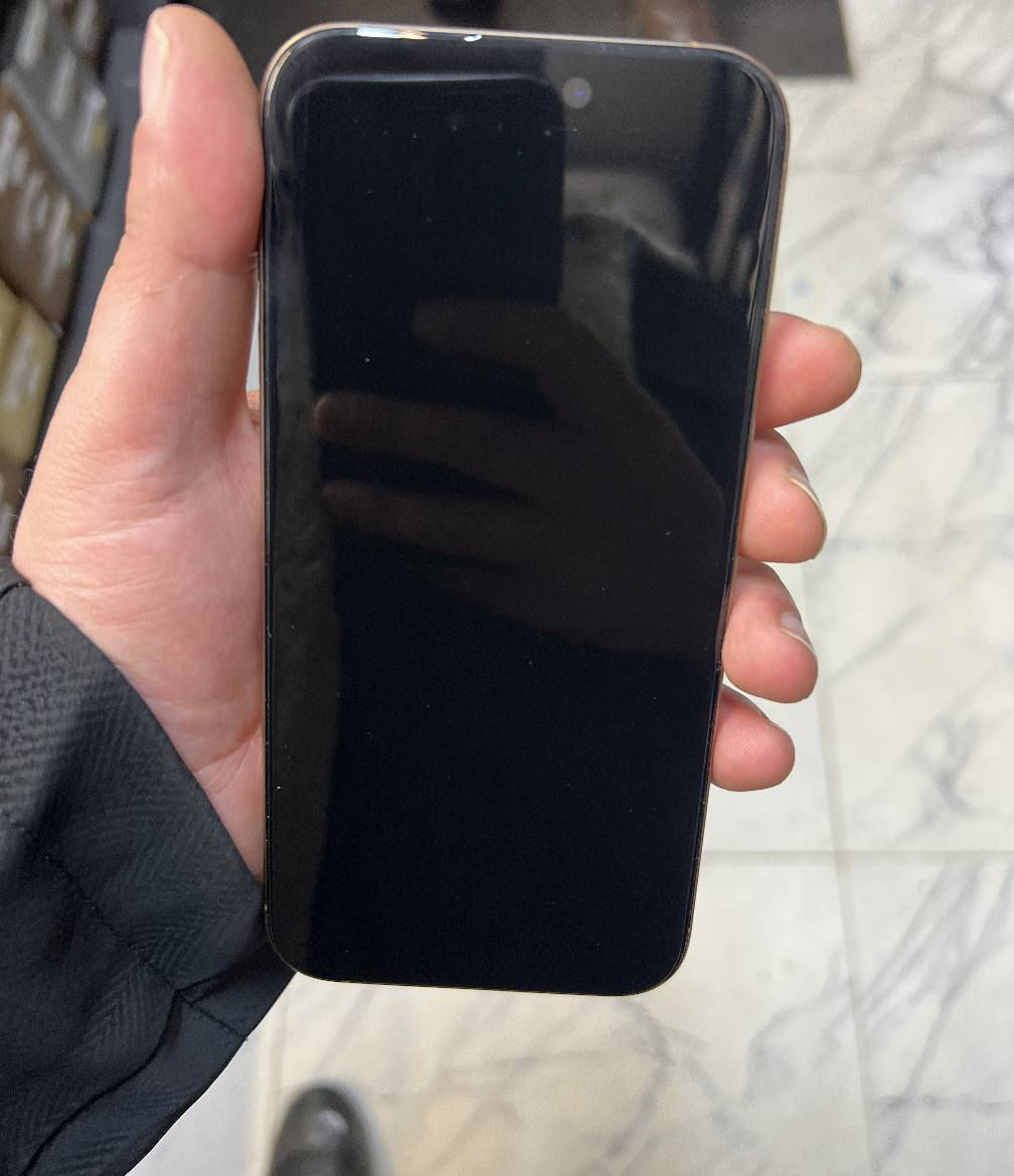 16 برو ماكس 
مكاني: موصل 
ذاكره 256 
دبل سيم كارت 
بطاريه 100
مشحون 89 مره
معاه كامل الملحقات
الجهاز داخل الضمان باقي 6 أشهر منه
السعر 1.450.000

واتساب ***********
