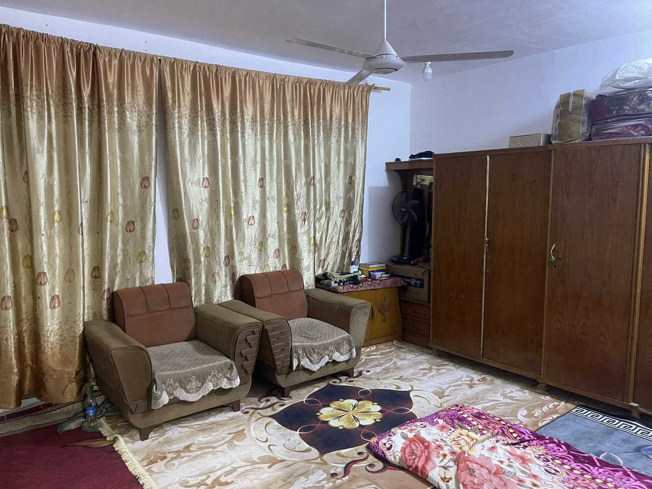 السلام عليكم بيت البيع ب شارع سماح شارع الخامس تفصيل بل فيديو كامل المساحه 150 السعر 110 مكلف بل نشر  ***********
