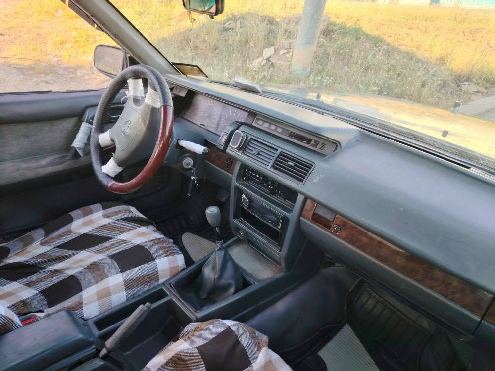 بەناوی خوای گەورە نیسان سدریک 2002
گێڕو مەکینەو ئەکسلی بەشەرتە
ئاڕمی پلاستیکی سلێمانییە تایەی تازە
بە شەرتی گێڕو مەکینە زۆر جوانو پوختەیەک
لە سلێمانییە  ژت*********** ژت*********** السليمانية, العراق
