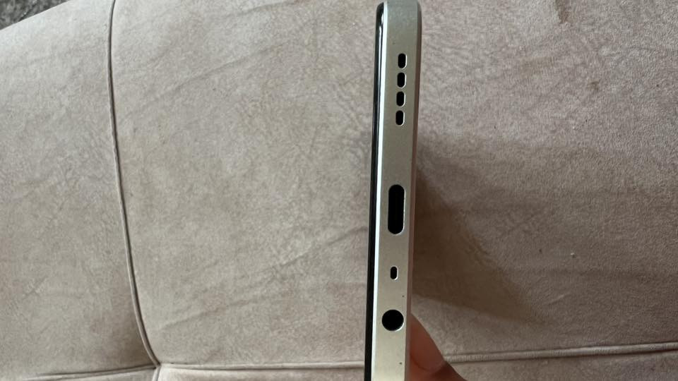 مبايل ريلمي c53 للبيع 
الذاكرة : 128 جيجابايت
ويا اغراضو كامل 
نظيف وزين لا عاطل بي شي ولا مصلح


**إذا كنت صاحب هذا الإعلان وتريد حذفه لأي سبب، رجاءا أرسل رسالة إلى الدعم الفني**