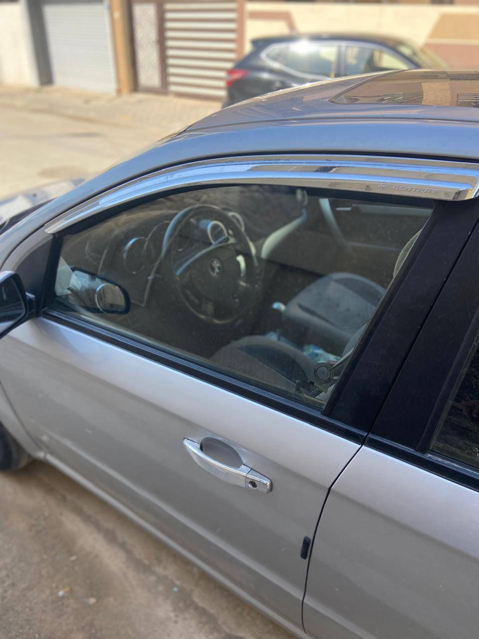 افيو 2007 سنوبه هزه جديد 
تبريد وتدفئه كله شغال 
الضرر قطعتين 
السعر 62 وبيه مجال
*********** كركوك, العراق
