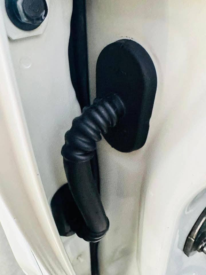 السلام عليكم
باجيرو للبيع جديده 
موديل ٢٠٠٦
مكاني واسط 

للاستفسار 

***********
