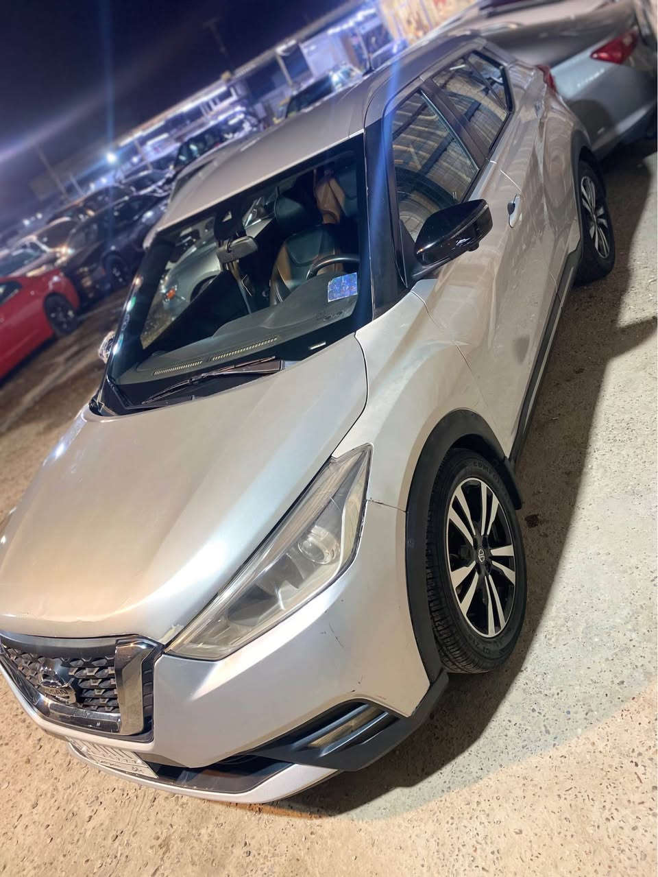 نيسان كيكيس مديل 20فول مواصفات عدا الفتحه سماعات بوس كشنات جلد كامرات ٣٦٠ حساسات خلفيه حادثها جاملغ وبنيد وشاصي رقم بابل ماشيه 48mil بيع او مراوس سعر 105وبيها مجال بغداد 
*********** Colombo, Sri Lanka
