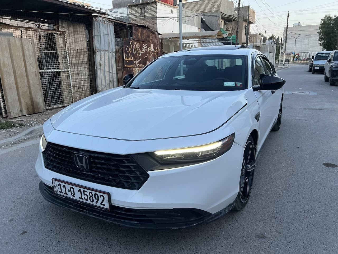 مرحبا للبيع فقط بدون مراوس هوندا اكورد 2023 هايبرد موصفات سبورت ماشيه 55 كيلو بيه صبغ جاملغ وبنيد وعندي شخط بلباب مصلح بارد ومكحل مكاني بلغزاليه سعره 160 وبيه مجال بسيط حك الجيه للاستفسار ***********
