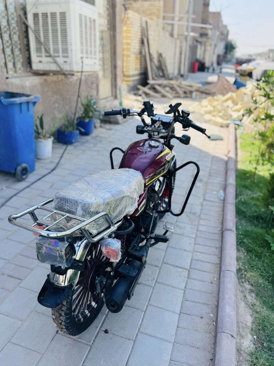 دراجة إيراني سونيك موديل 2024 5كيرً بمواصفات تخبل ونظافة توب مال جناي المحرك حجم 150سلف هندر سي سي شاشه اكترونيه مكفول والدراجة شاشة إلكترونية وبصمة ومكفولة كفالة عامة من كلشي تجي تفحص وتأخذ من باب بيتي ومكانني بغداد مدينة الصدر والسعر 650ألف اتصل على الرقم أو راسلنا واتساب متواجدين وأبشر بالخير ماراح نقصر وياك وما يكون خاطرك إلا طيب رقم الهاتف *********** وتدلل الغالي
