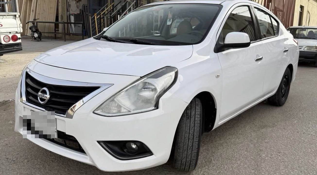 سيارة Nissan Sunny 2018 موديل 2018 (هندي)
رقم بغداد – بأسمي جاهز للنقل :
🔹 المواصفات :
 • بابين تبديل (نفس اللون بدون اختلاف)
 • محرك قوي بحالة ممتازة
 • سيارة نظيفة وجاهزة للاستخدام اليومي
 • استخدام شخصي واهتمام واضح
🔹 ملاحظات :
السيارة لا تحتاج مصروف ، وضعها جيد
💰 السعر: شده بيها مجال 
📞 للاستفسار: (***********)
مكان السياره الحلة حلة, بابل
