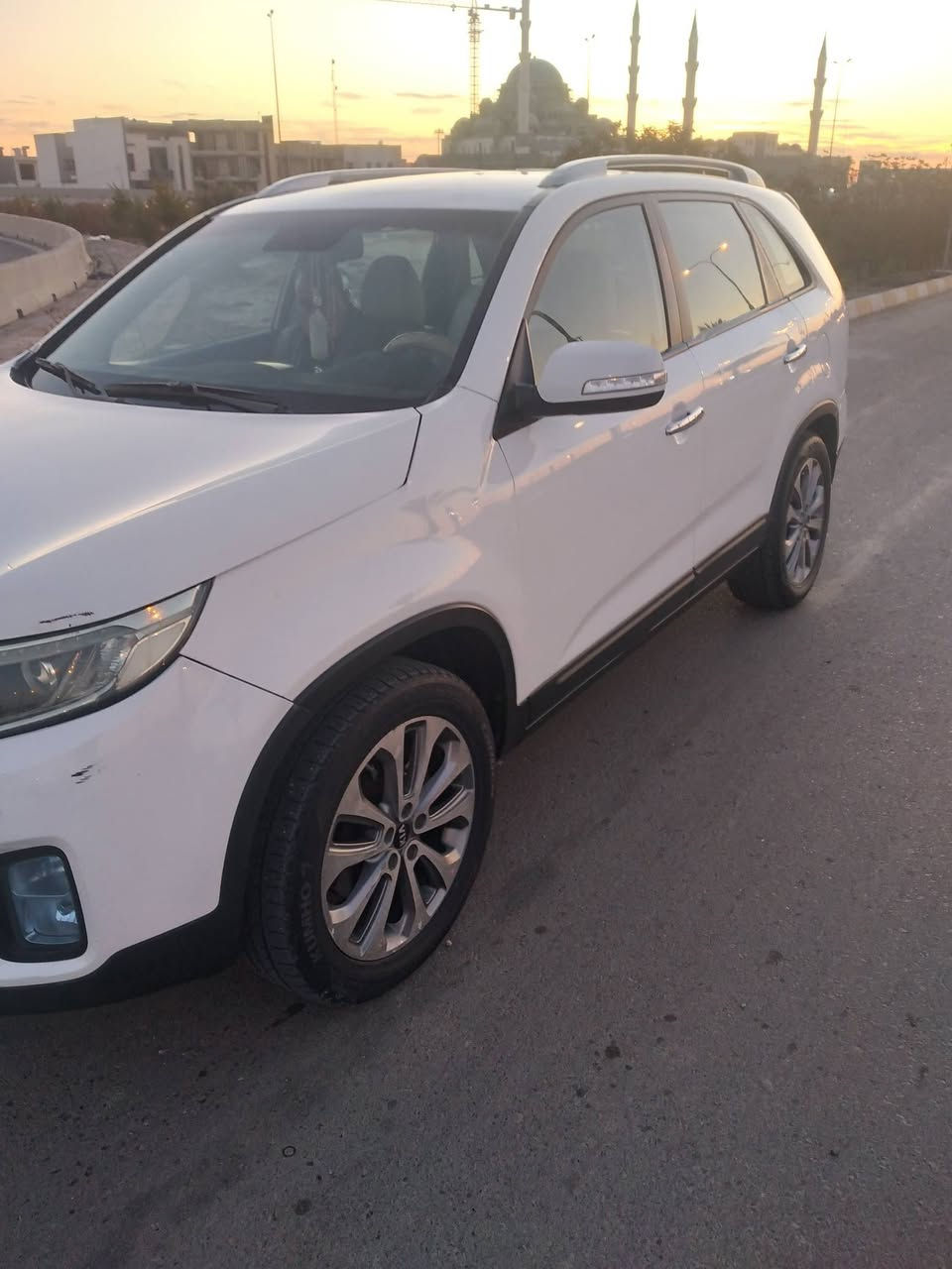 كيه سيرنتو للبيع 
موديل 2014خليجي،مكينه6،تشغيل بصمه وبصمه ابواب المري كهربائي واشائر بالمري وايكو واشاره ترحيب وويل 19گروم وحساس امامي وخلفي وتحكم ستيرن و7راكب و3قطع تبريد السيارة فول ما عدا البراما والسعر 170وبيها مجال بسيط للاستفسار واتساب واتصال***********
