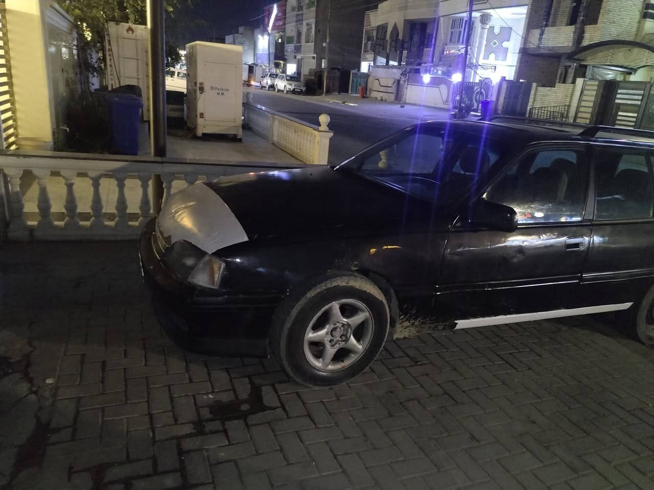 سلام عليكم أبل ستيشن بيع أو مراوص1993المكان الفلوجه رقم تلفون***********.  ***********.  سعر27وبيها مجال
