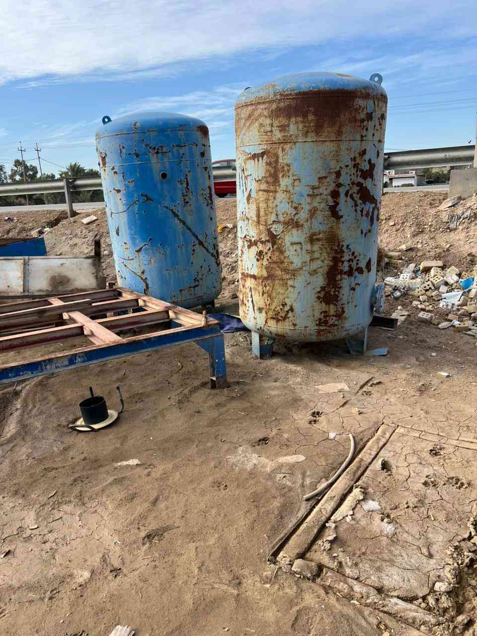 السلام عليكم للبيع بطاله عداد 2 مكان واسط#الصويرة *********** السعر10  ورقه وبيه مجال
