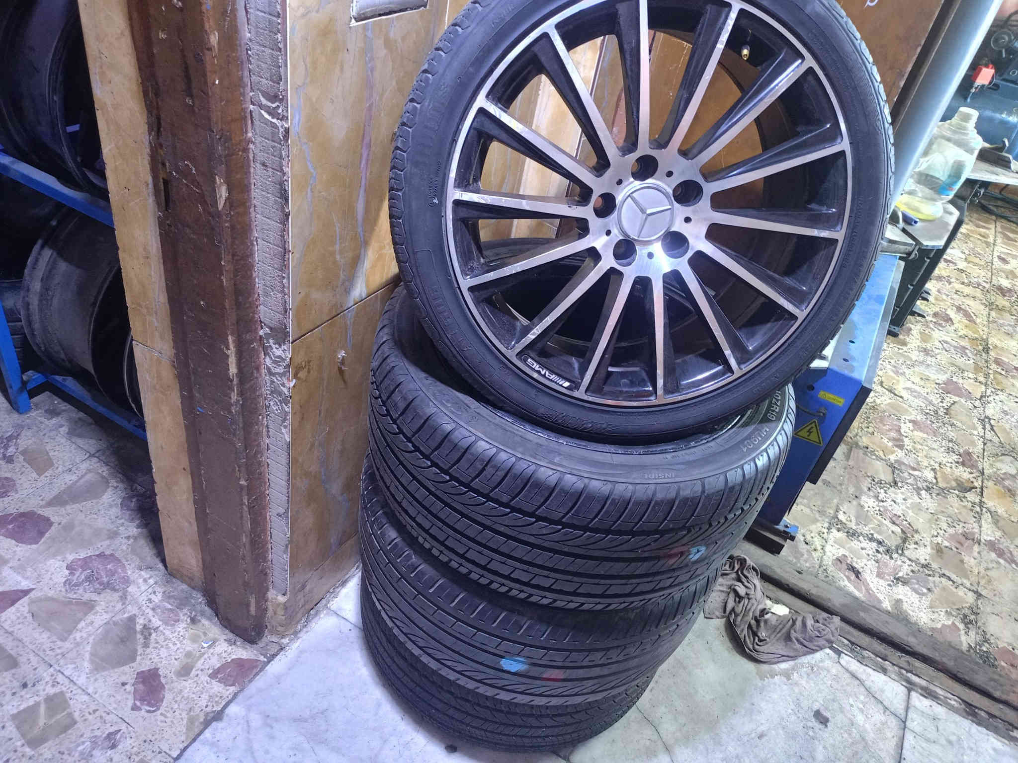 السلام عليكم يتوفر ويل كب ويل حديد مراوس وبيع العنوان بغداد حي العامل شارع 7نيسان قرب حسينيه الائمه المحل خدمات جنه 2 غير مجواجد على فيس الرقم الهاتف  ***********
