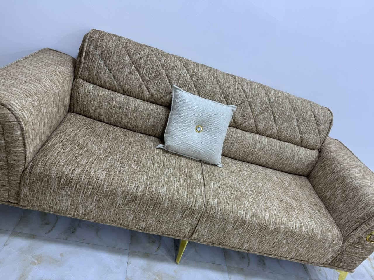 تخم غير مستعمل نهائيا صار اسبوع من اشتريناه بس مرهم ويا الديكور اخذته ب مليون وابيعه ب ٨٠٠ 
غير مستعمل نهائيا  
مكانه العامريه


**إذا كنت صاحب هذا الإعلان وتريد حذفه لأي سبب، رجاءا أرسل رسالة إلى الدعم الفني**