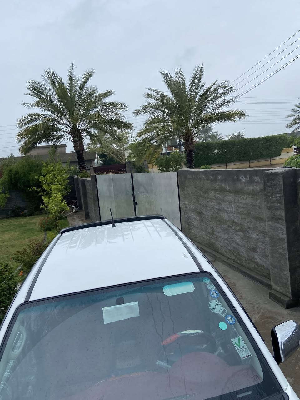 السلام عليكم
بيك اب تيوتا فور ويل كير عادي 

موديل 2014 سعودي 

رقم سليمانيه تحويل مباشر 

مكفوله عدا بارد قليل بالباب الخلفي 

ماشية 180 الف محرك وكير وصدر مكفول كفاله عامه بدون فتح 

مكاني اطراف بغداد منطقه ابراهيم بن علي 

السعر 220 ورقه وبيها مجال 

الاستفسار ***********
