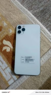 أيفون 11برو ماكس مبدل شاشة وبطارية بطارية ١٠٠❤️ 300❤️07806199082