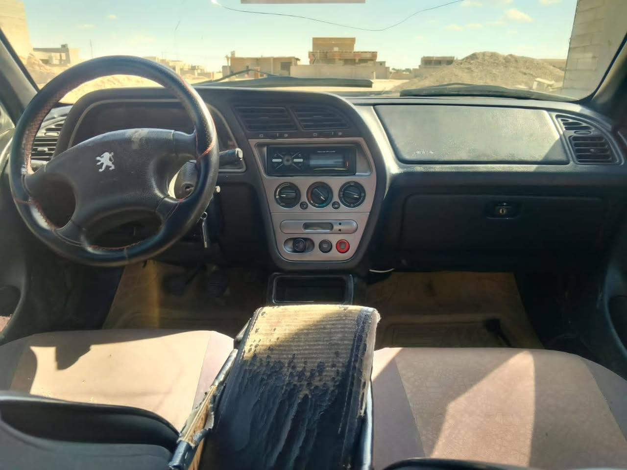 سلام عليكم بيجو للبيع ٣٠٦ مطلوبه شرط الوكاله محرك كير شرط تخم تاير جديد صدر امامي  خلفي جديد كهربائيات بلاديه تبريد ثلج تدفئه نار غرفتهه بلاديه ارضيه جلد سقفيه مدوشمه هيه والكشنات سياره شرط بدون حادث مرشوشه جماليه مكان السياره صلاح الدين قضاء العلم الاستفسار ***********
