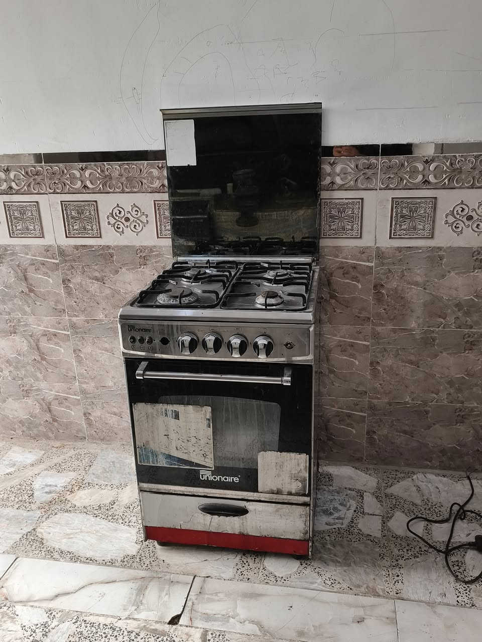 طباخ يونير مصري +غساله توشيبا كامله +تخم 6 مقاعد تكمه مينشال+ثلاجه كونكرد
#مكانهن حي الجهاد اكو توصيل  ***********
