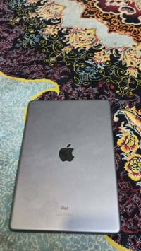 ايباد 9 • ٢٥٦ جيجا • ملحقات كاملة