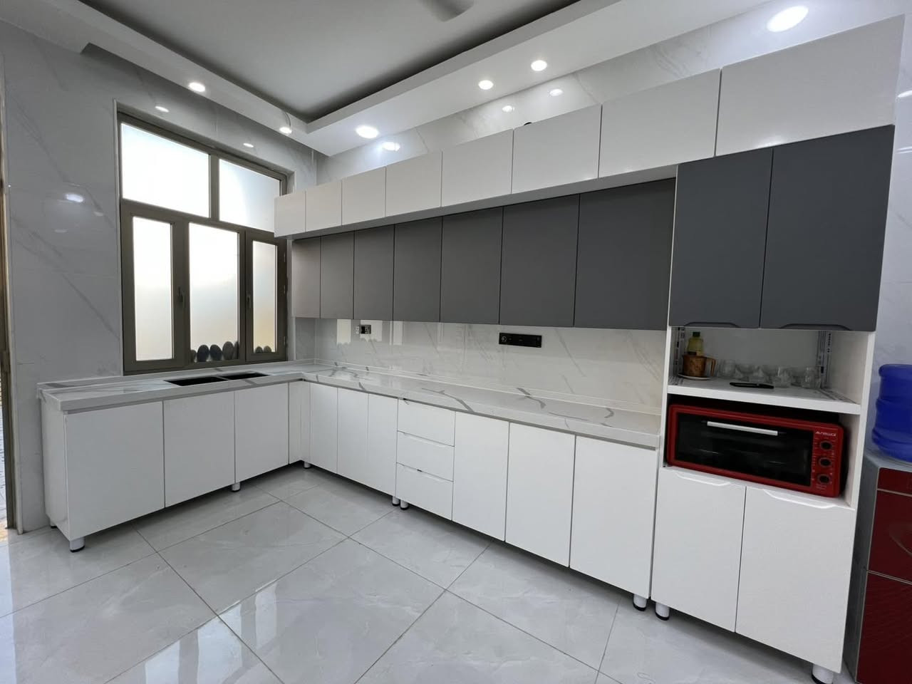 مطبخ خشب والداخل ألمنيوم


**إذا كنت صاحب هذا الإعلان وتريد حذفه لأي سبب، رجاءا أرسل رسالة إلى الدعم الفني**