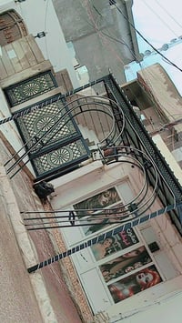 صالون نسائي للبيع مع محتويات كامل   للاستفسار الاتصال 07810649944