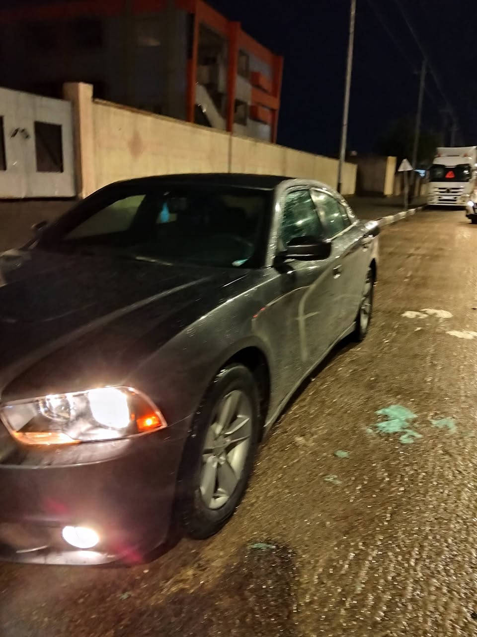 شارجر 14اصل طخم تاير محرك سته سلندر كفاله الكير كفاله متوم اربيل طبق الاصل تبريد ثلج حداده 85/100 دواخل كارتون بدي كارتون كصة قماره فقط العنوان بصره السعر65 ***********
